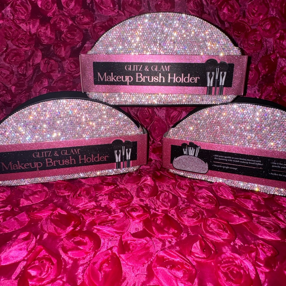 Glitz and galm makeup brush holder 💖